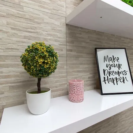 Paradise Apartment *