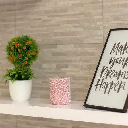 Apartment Paradise *