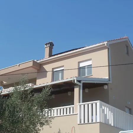 Paradise Apartment *